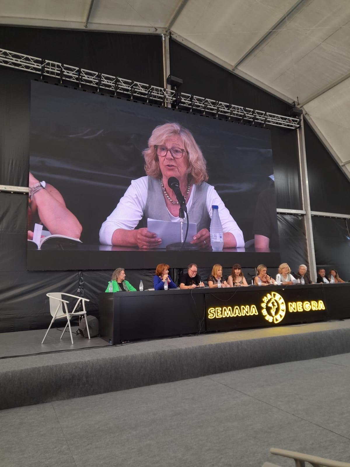Recital poético de la Asociación de Escritores y Escritoras de Asturias